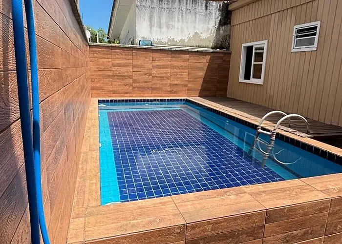 Casa Com Piscina Proximo A Meia Praia, Itapema-Sc